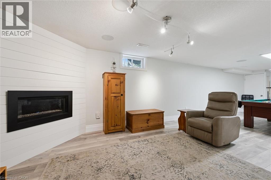 37 Victoria Crescent, Fergus, ON - Indoor With Fireplace