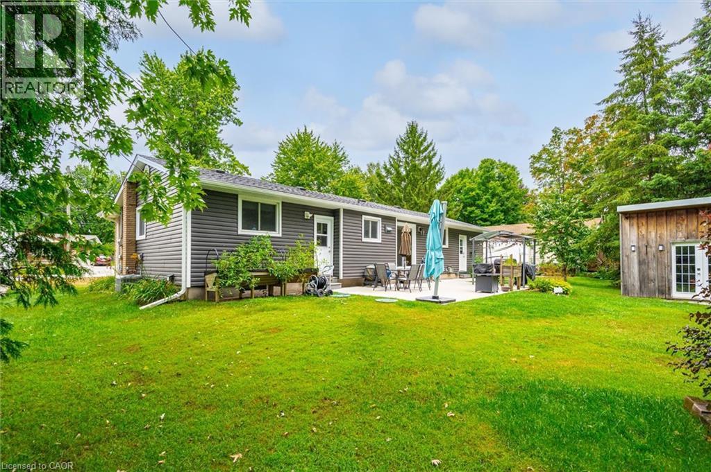 37 Victoria Crescent, Fergus, ON - Outdoor