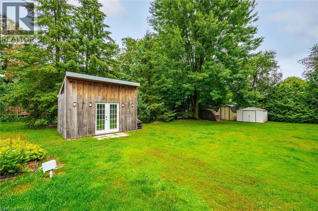 37 Victoria Crescent, Fergus, ON - Outdoor