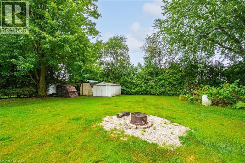 37 Victoria Crescent, Fergus, ON - Outdoor