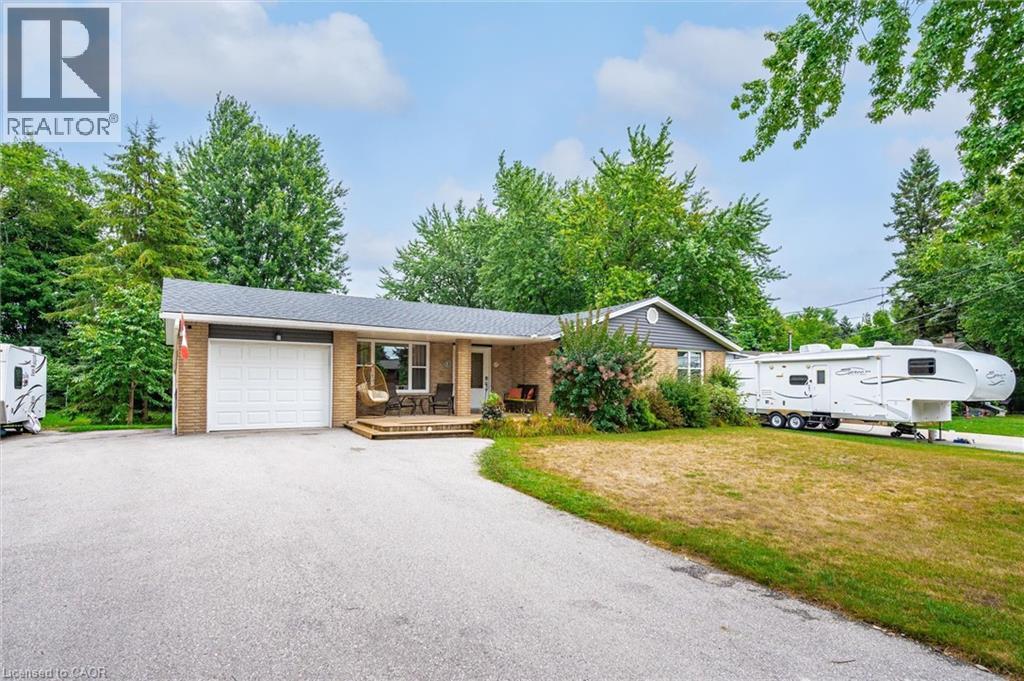 37 Victoria Crescent, Fergus, ON - Outdoor With Deck Patio Veranda
