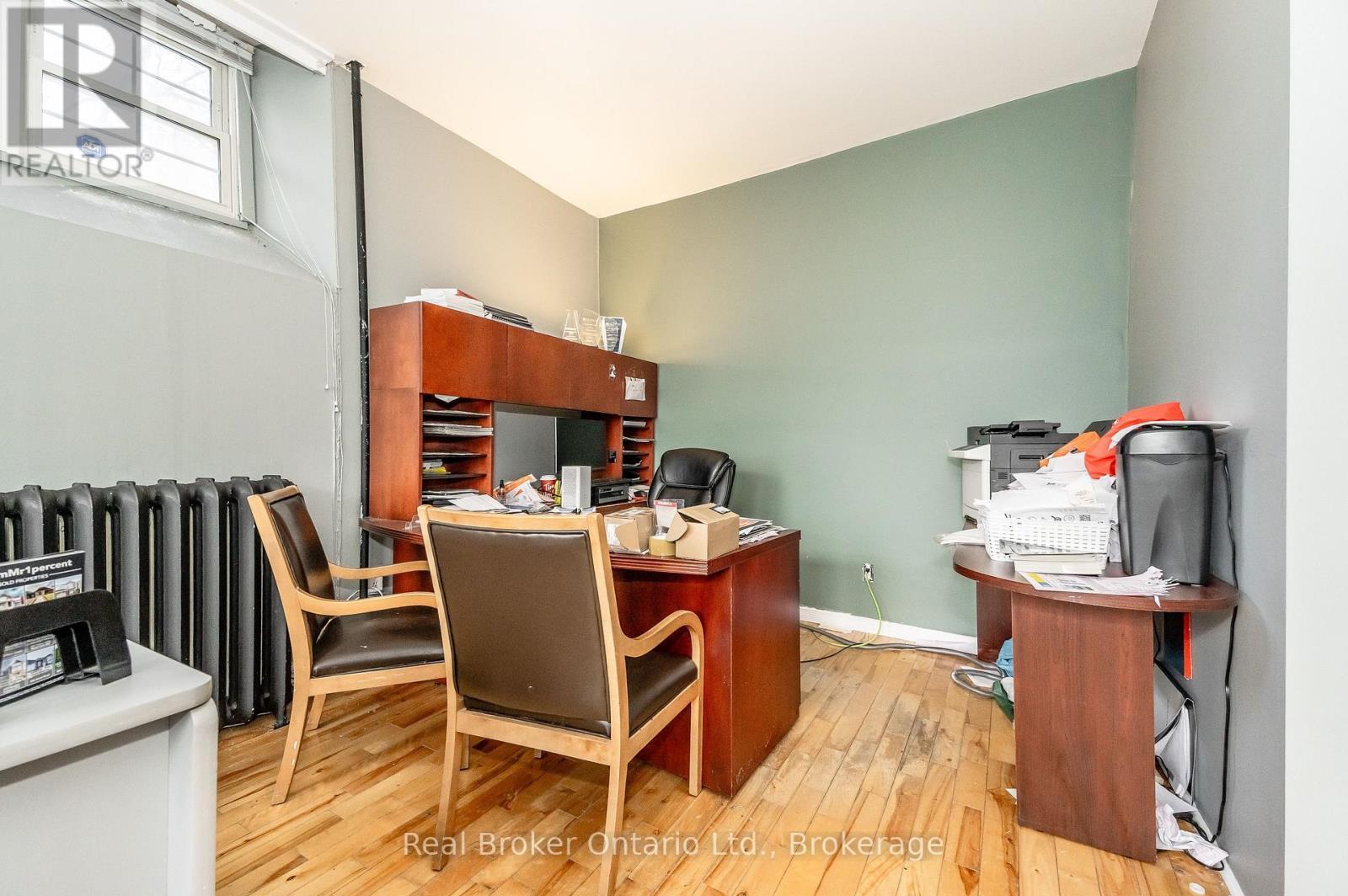 26 Queen Street E, Cambridge, ON