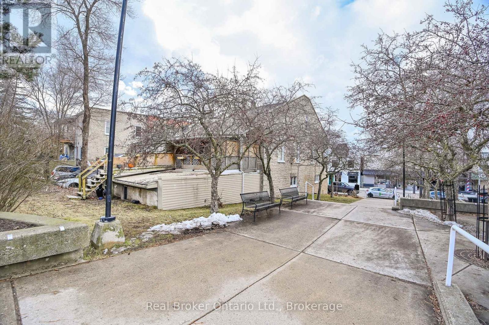 26 Queen Street E, Cambridge, ON