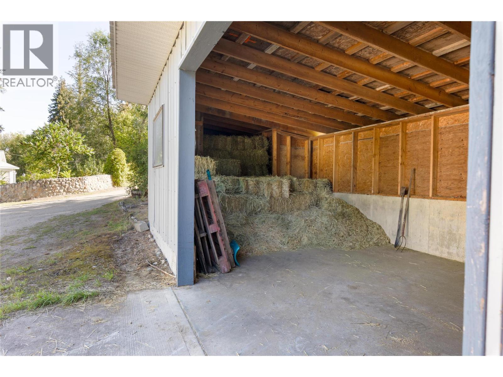 7630 97A Highway, Mara, BC -