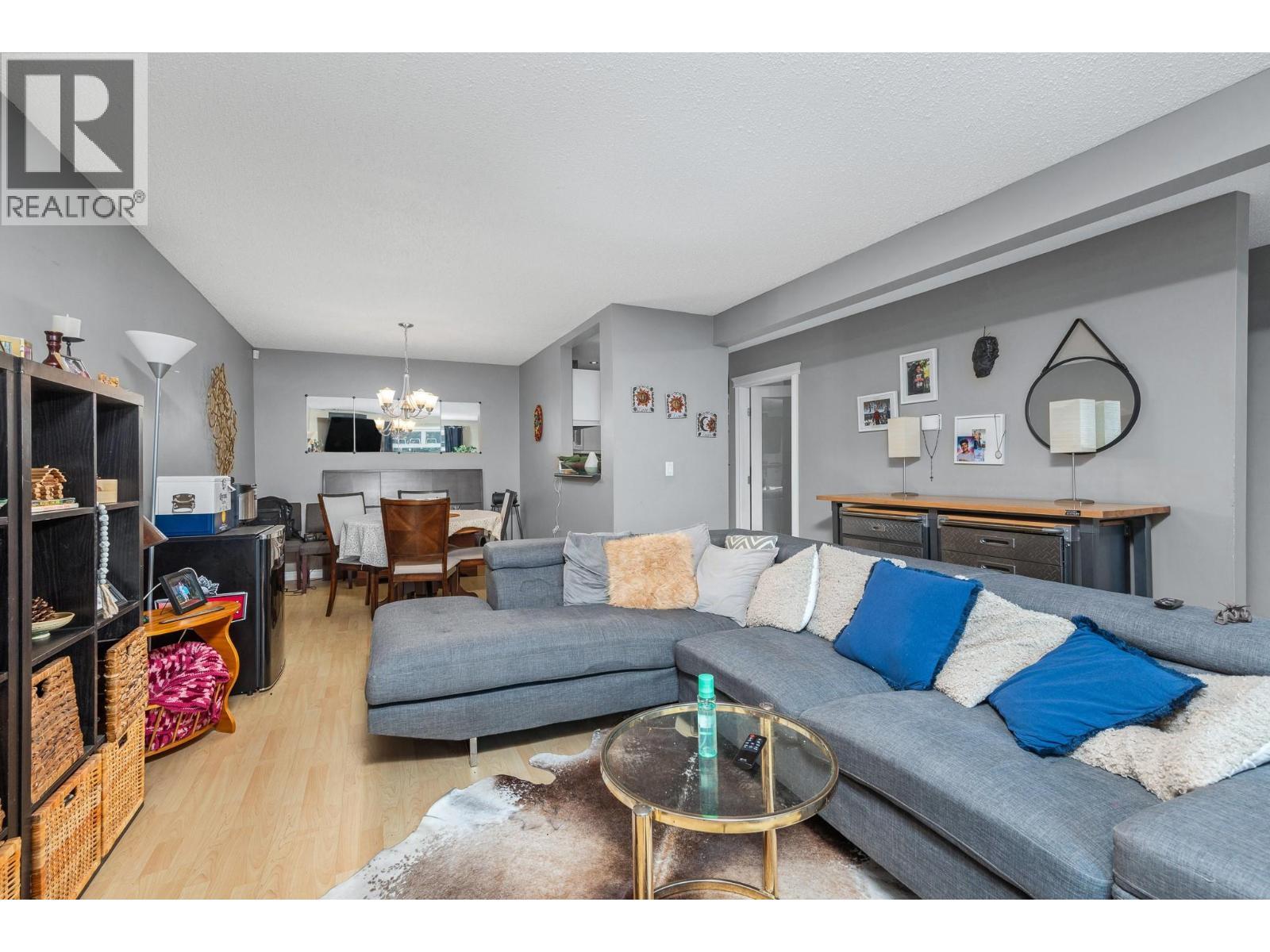 2100 43 Avenue Unit# 205, Vernon, BC - Indoor Photo Showing Living Room