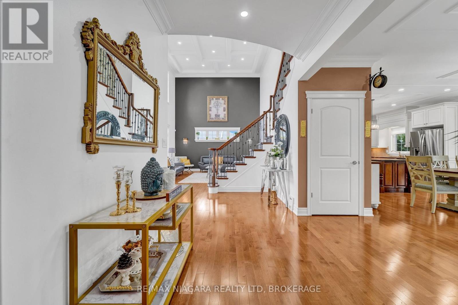 8018 Cathedral Drive, Niagara Falls (Mt. Carmel), ON - Indoor Photo Showing Other Room