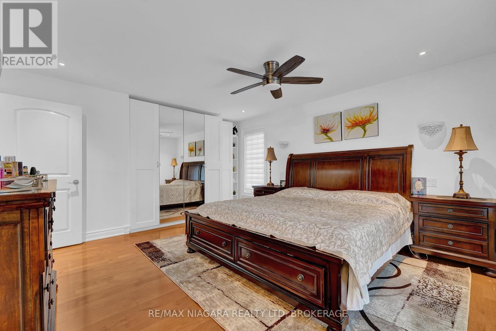 8018 Cathedral Drive, Niagara Falls (Mt. Carmel), ON - Indoor Photo Showing Bedroom