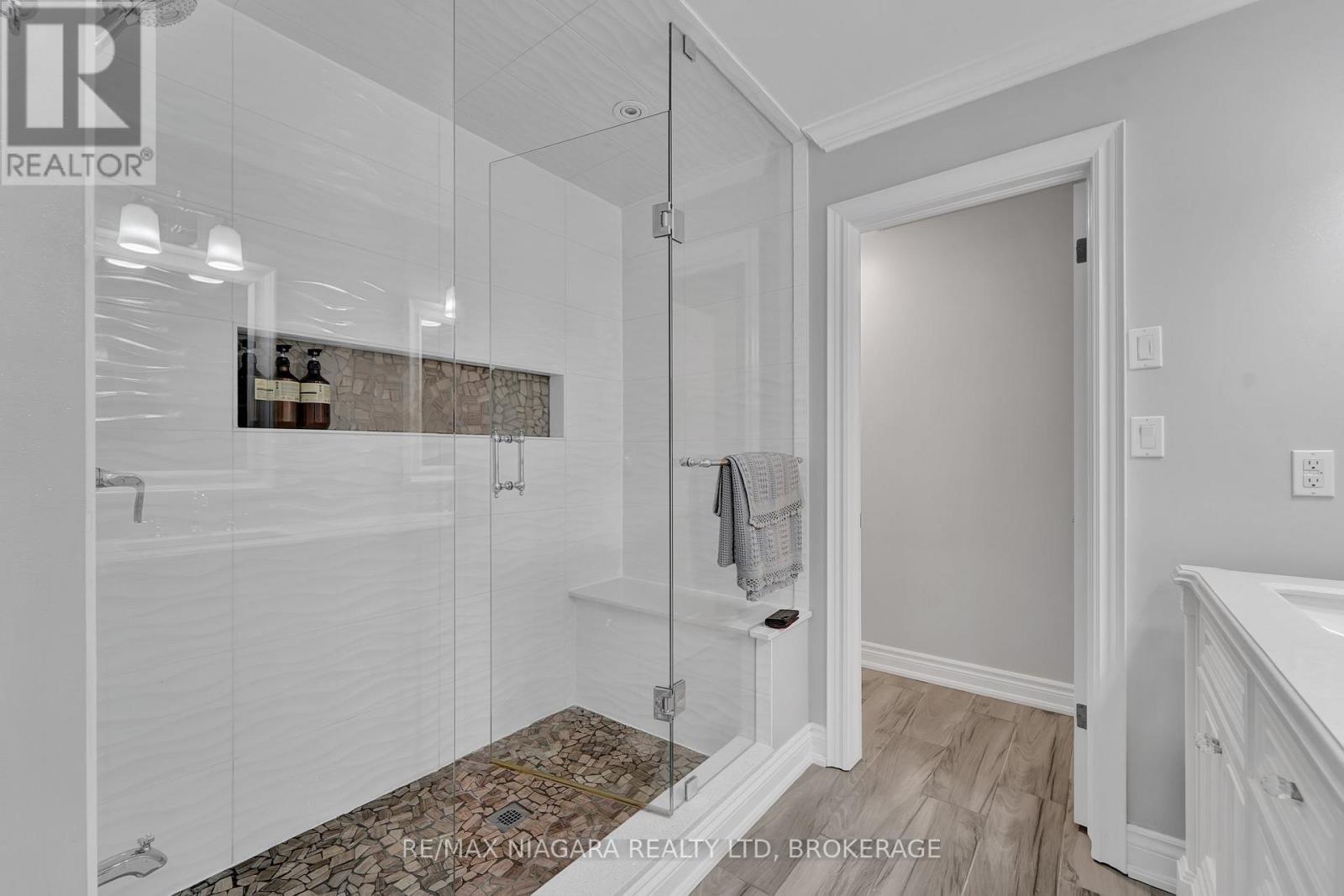 8018 Cathedral Drive, Niagara Falls (Mt. Carmel), ON - Indoor