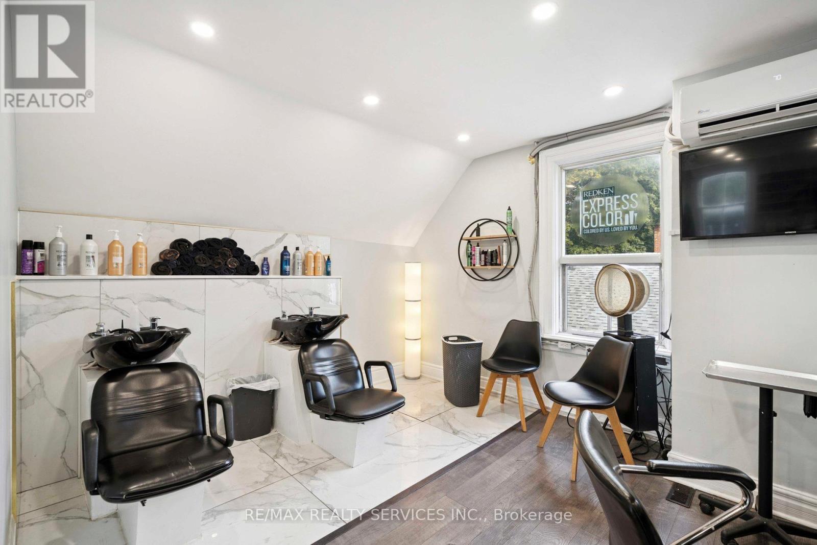 127 Queen Street W, Brampton, ON