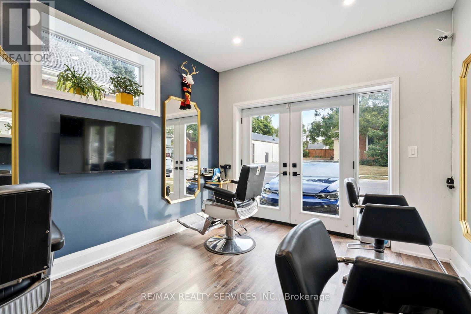 127 Queen Street W, Brampton, ON