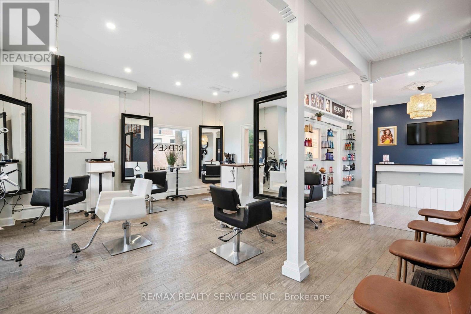 127 Queen Street W, Brampton, ON