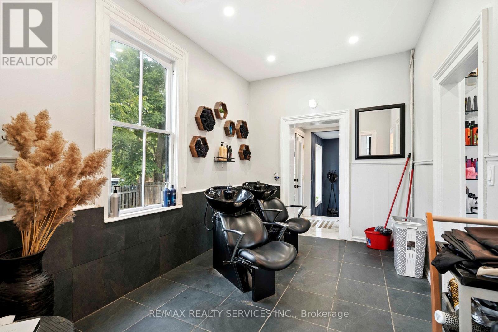 127 Queen Street W, Brampton, ON