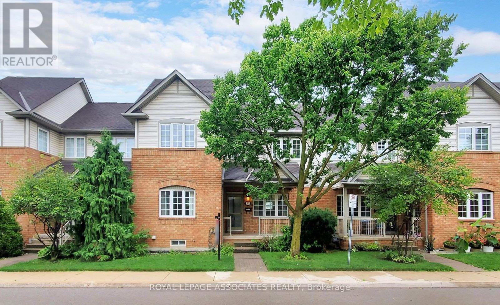 25 - 100 Beddoe Drive, Hamilton, ON - Outdoor With Facade