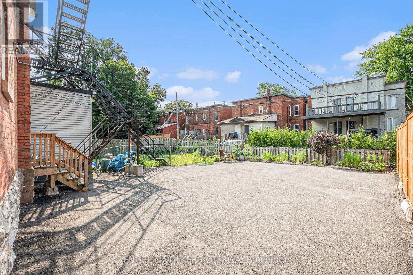 543 Mcleod Street, Ottawa, ON - Outdoor