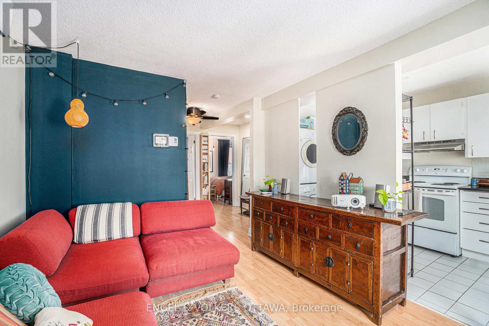 543 Mcleod Street, Ottawa, ON - Indoor Photo Showing Kitchen