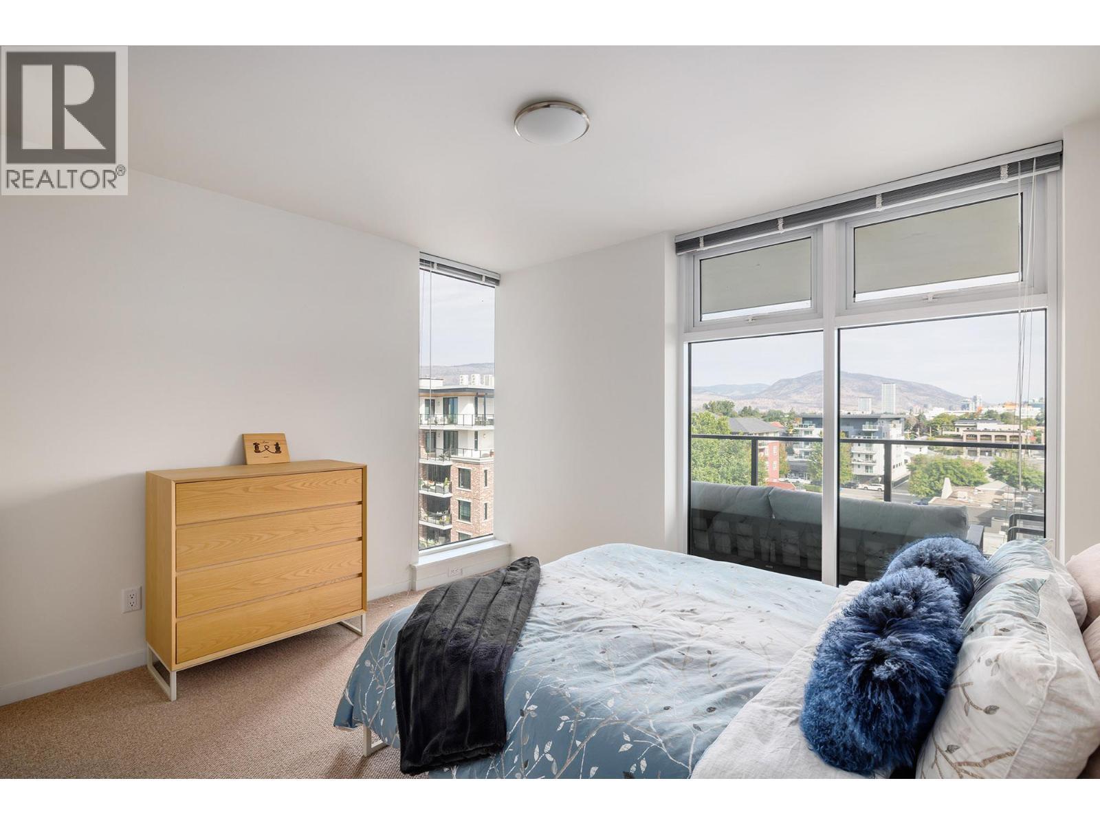 485 Groves Avenue Unit# 607, Kelowna, BC - Indoor Photo Showing Bedroom