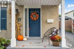 39 GARDEN CRESCENT  Hamilton, ON L8V 4T3