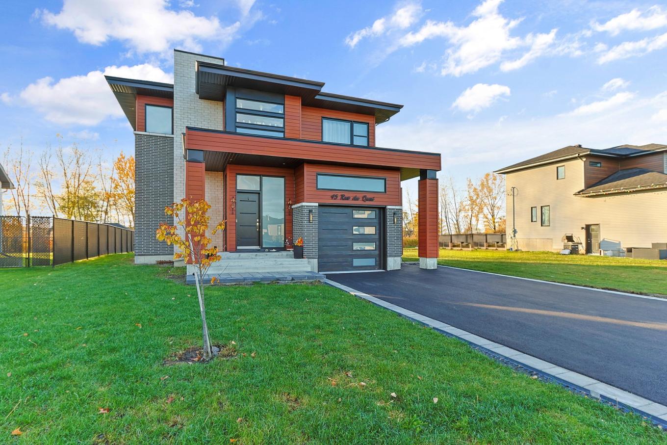 Frontage - 45 Rue Du Quai, Saint-Louis-De-Gonzague, QC - Outdoor