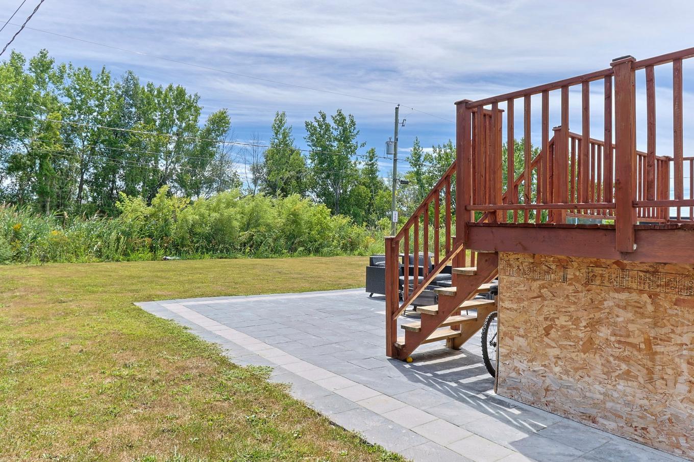 Backyard - 45 Rue Du Quai, Saint-Louis-De-Gonzague, QC - Outdoor
