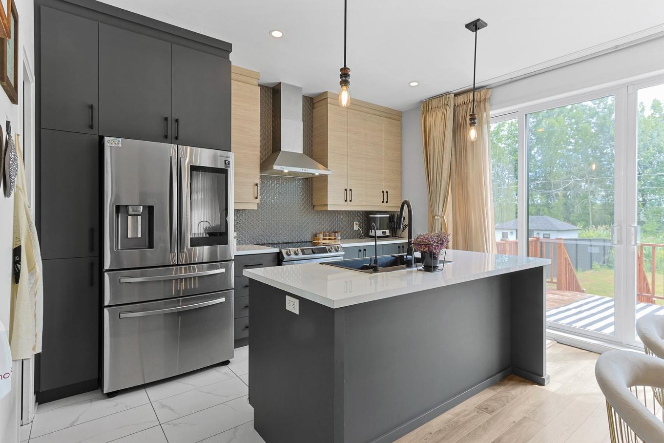 Kitchen - 45 Rue Du Quai, Saint-Louis-De-Gonzague, QC - Indoor Photo Showing Kitchen With Upgraded Kitchen