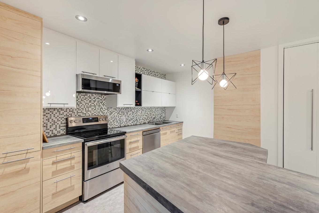 Cuisine - 251 Ch. De Bondville, Lac-Brome, QC - Indoor Photo Showing Kitchen With Upgraded Kitchen