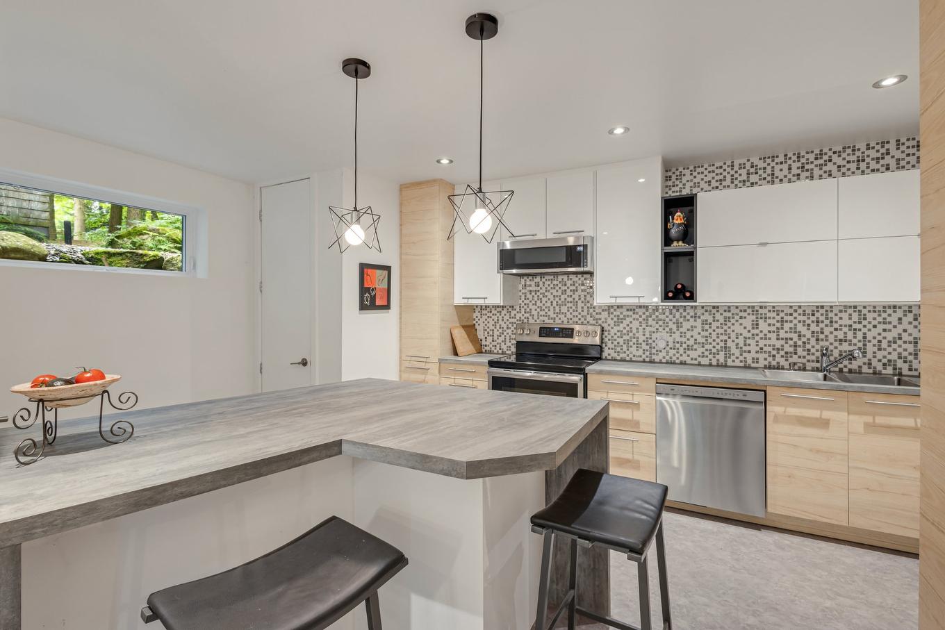 Cuisine - 251 Ch. De Bondville, Lac-Brome, QC - Indoor Photo Showing Kitchen With Upgraded Kitchen
