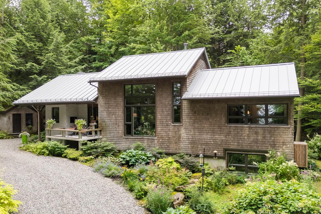 Façade - 251 Ch. De Bondville, Lac-Brome, QC - Outdoor