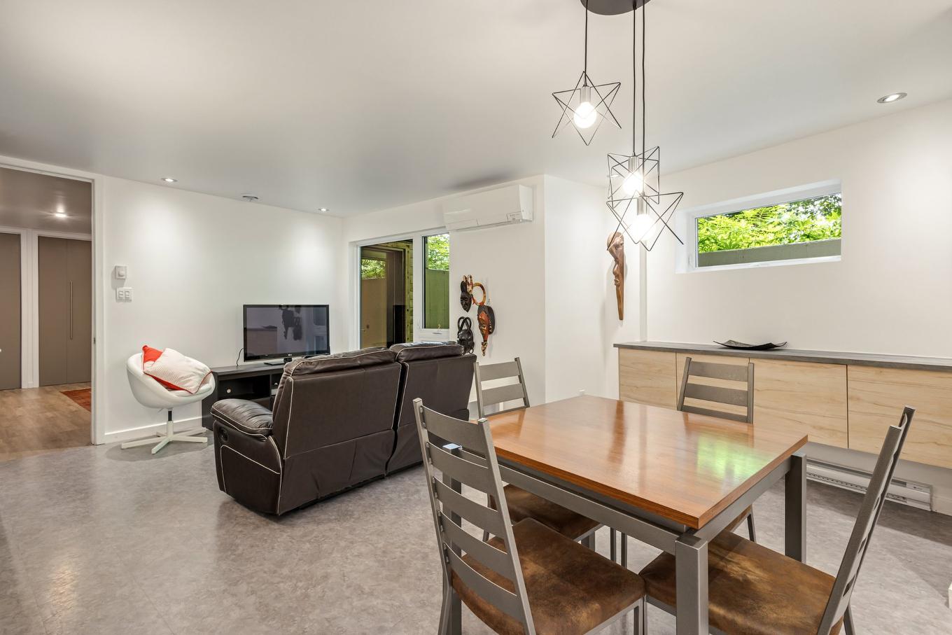 Vue d'ensemble - 251 Ch. De Bondville, Lac-Brome, QC - Indoor Photo Showing Dining Room