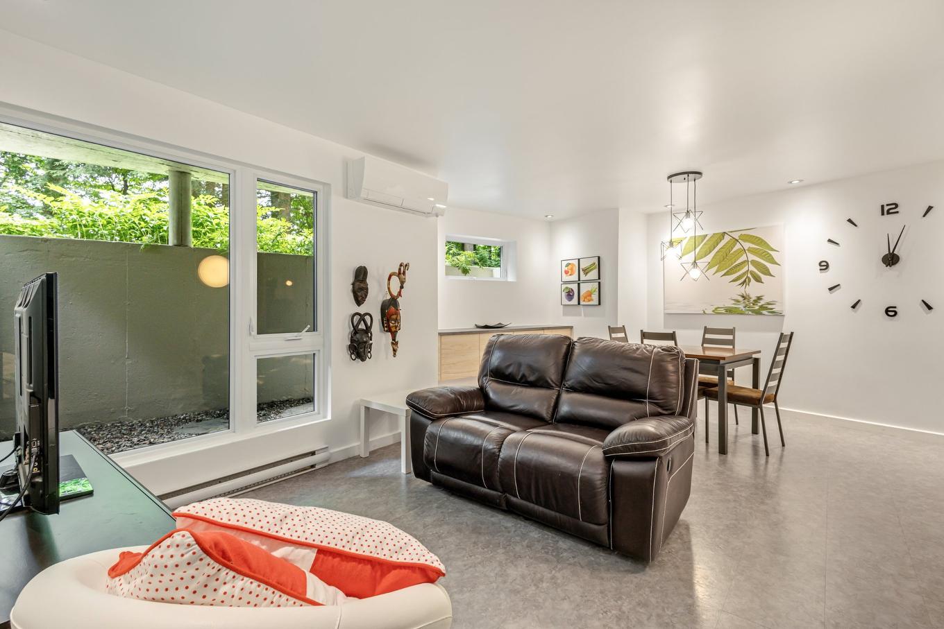 Salon - 251 Ch. De Bondville, Lac-Brome, QC - Indoor Photo Showing Living Room
