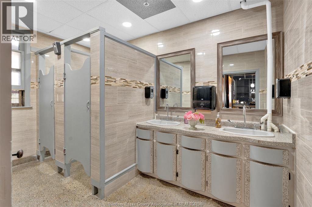 410 Front Road, Lasalle, ON