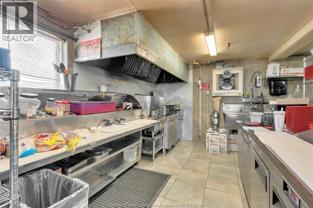 410 Front Road, Lasalle, ON