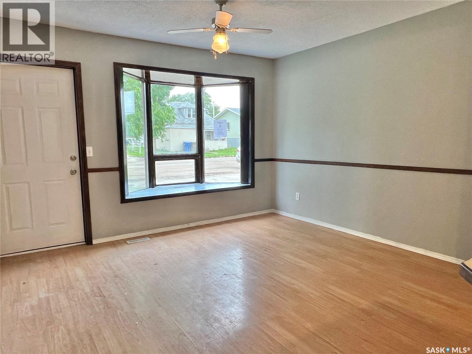 211 2Nd Avenue S, Melfort, SK - Indoor Photo Showing Other Room