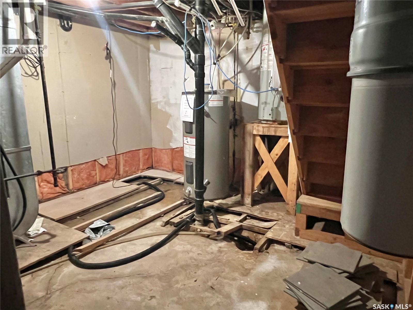 211 2Nd Avenue S, Melfort, SK - Indoor Photo Showing Basement