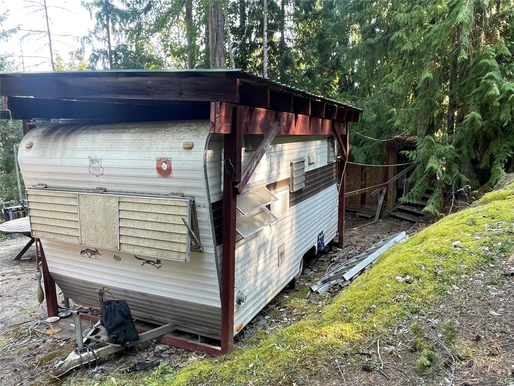 4255 Justin Road, Eagle Bay, BC - Outdoor