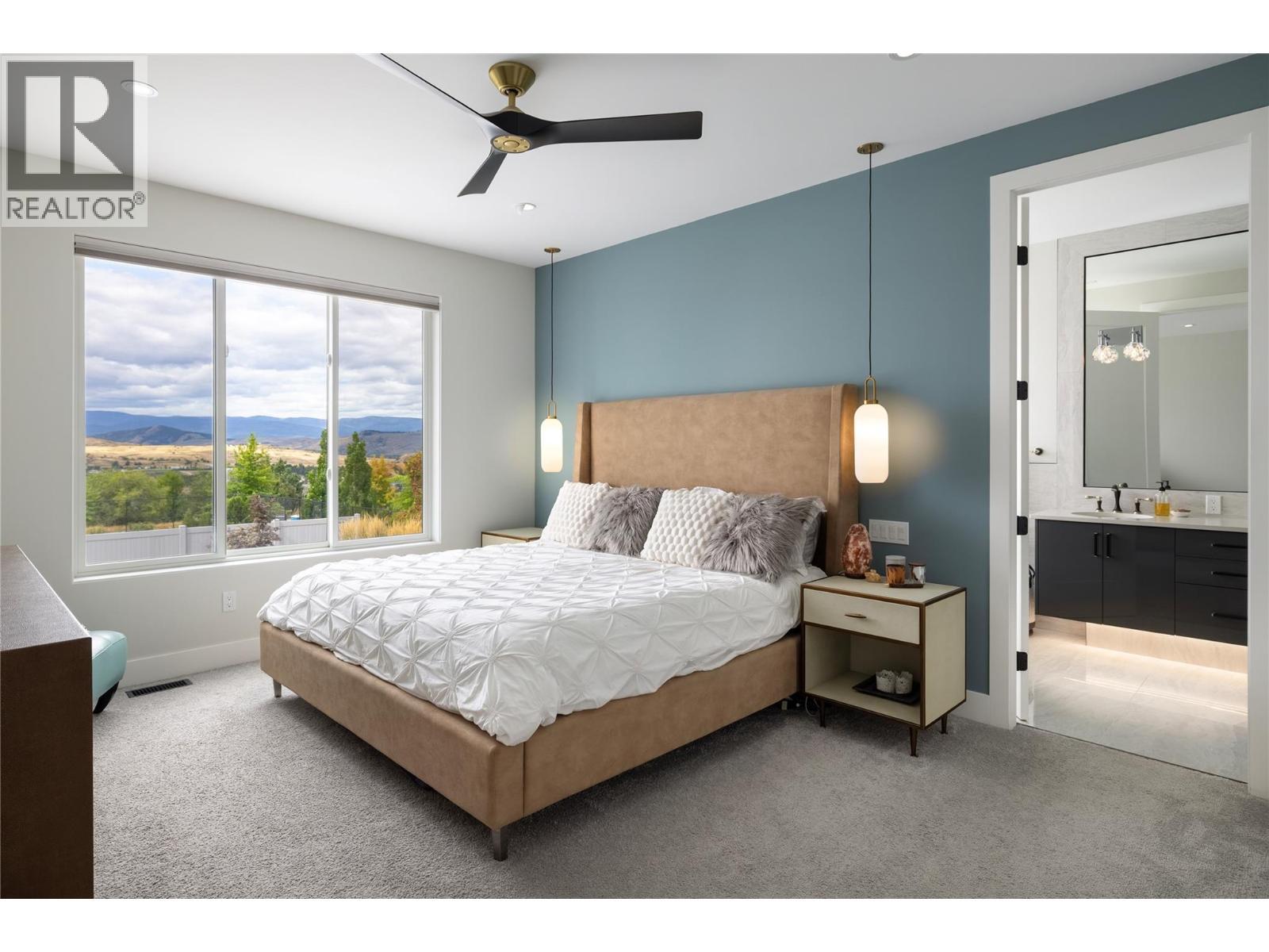 640 Mt. Ida Crescent, Coldstream, BC - Indoor Photo Showing Bedroom