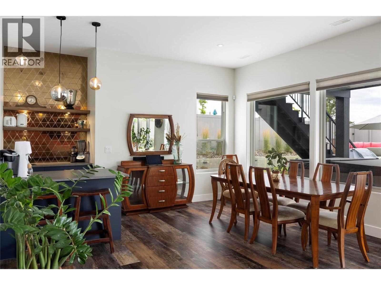 640 Mt. Ida Crescent, Coldstream, BC - Indoor Photo Showing Dining Room