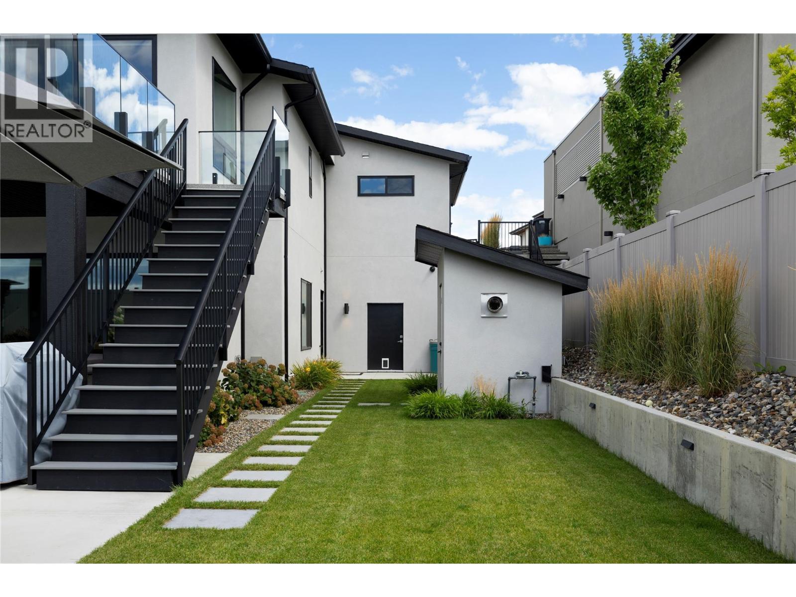 640 Mt. Ida Crescent, Coldstream, BC - Outdoor