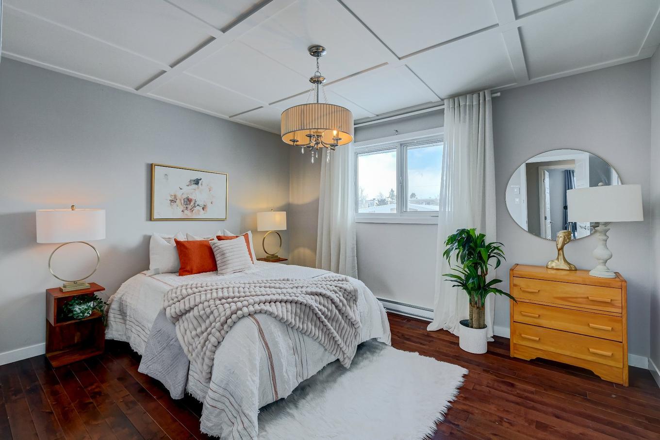 Primary bedroom - 185 Rue Brault, Longueuil (Le Vieux-Longueuil), QC - Indoor Photo Showing Bedroom
