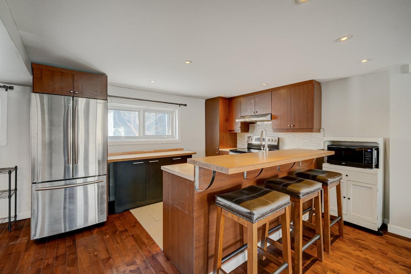 Kitchen - 185 Rue Brault, Longueuil (Le Vieux-Longueuil), QC - Indoor Photo Showing Kitchen