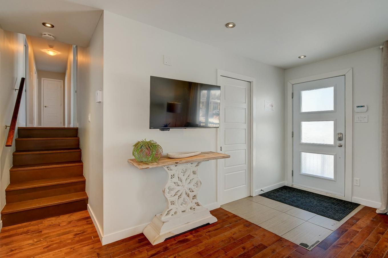 Hall - 185 Rue Brault, Longueuil (Le Vieux-Longueuil), QC - Indoor Photo Showing Other Room