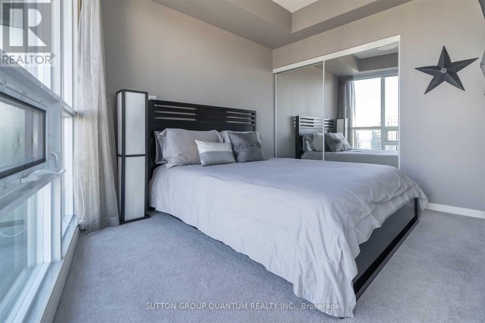 4608 - 65 Bremner Boulevard, Toronto, ON - Indoor Photo Showing Bedroom