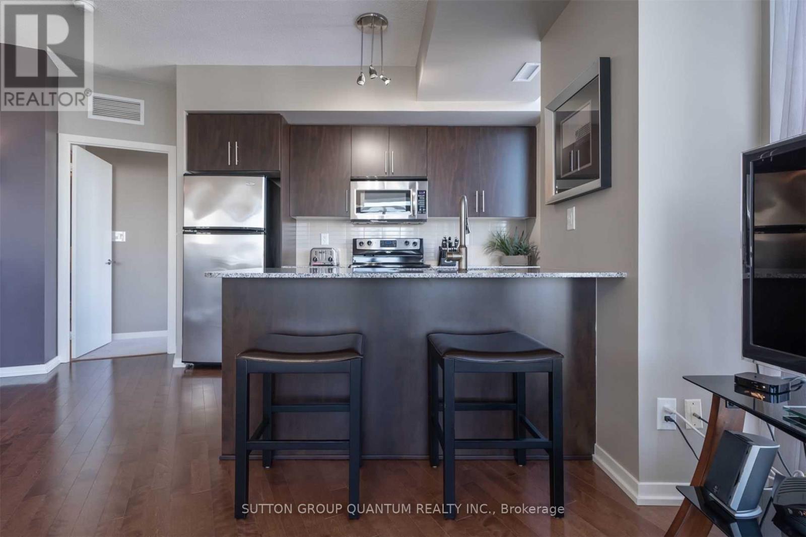 4608 - 65 Bremner Boulevard, Toronto, ON - Indoor Photo Showing Kitchen