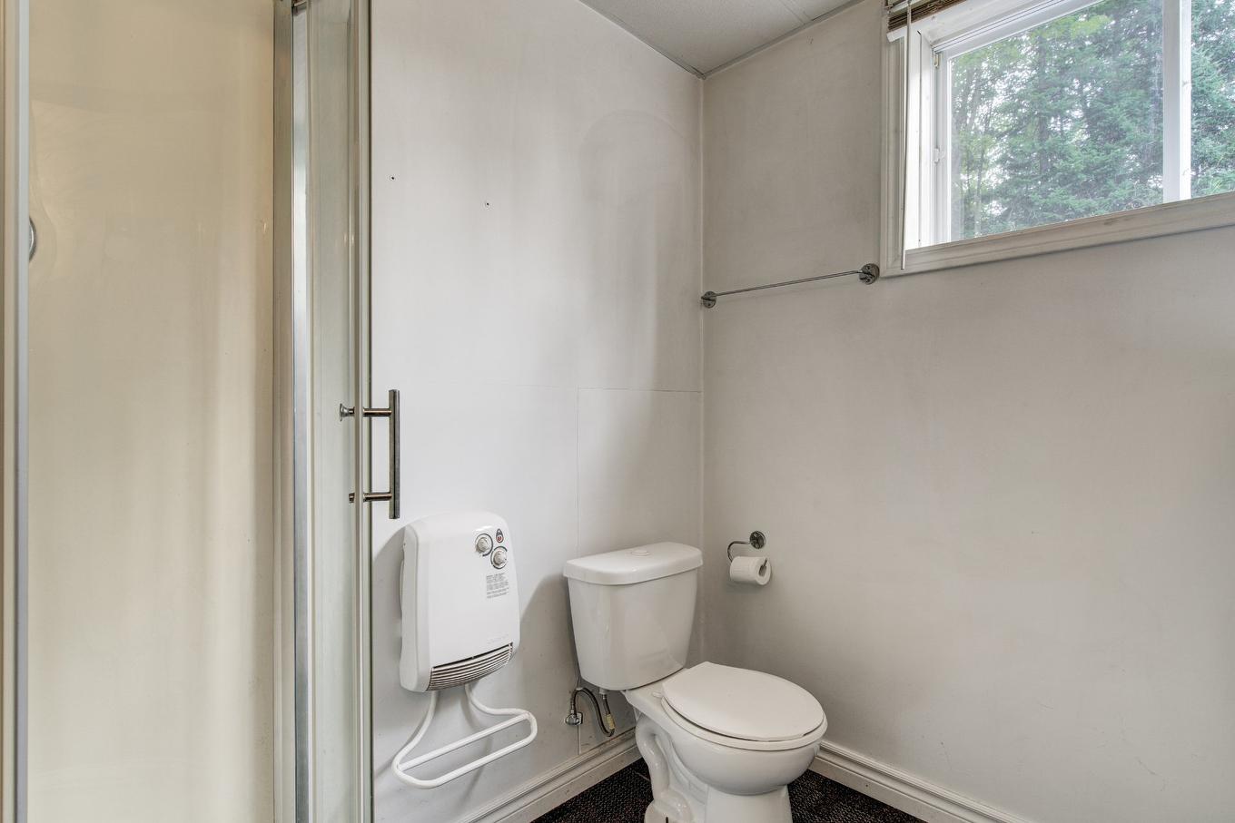 Laundry room - 159 Ch. Scott, Gore, QC - Indoor Photo Showing Bathroom