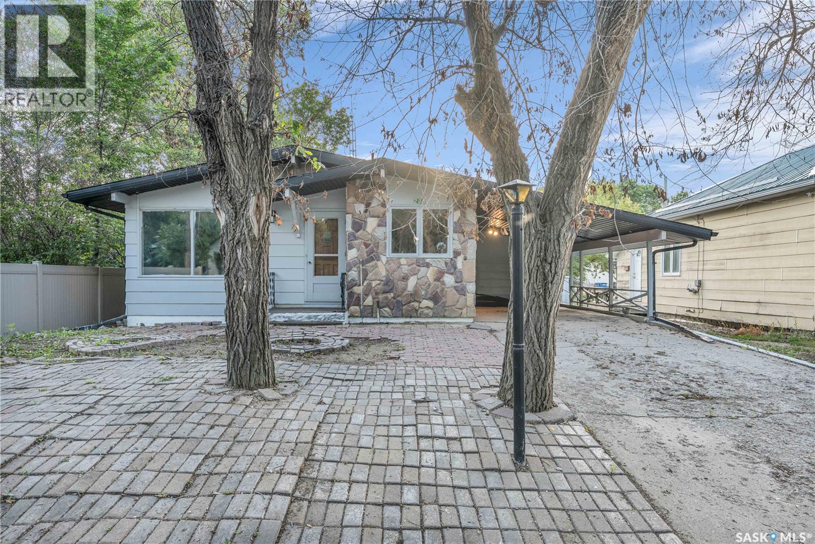 208 Lorne Street, Cupar, SK - Outdoor