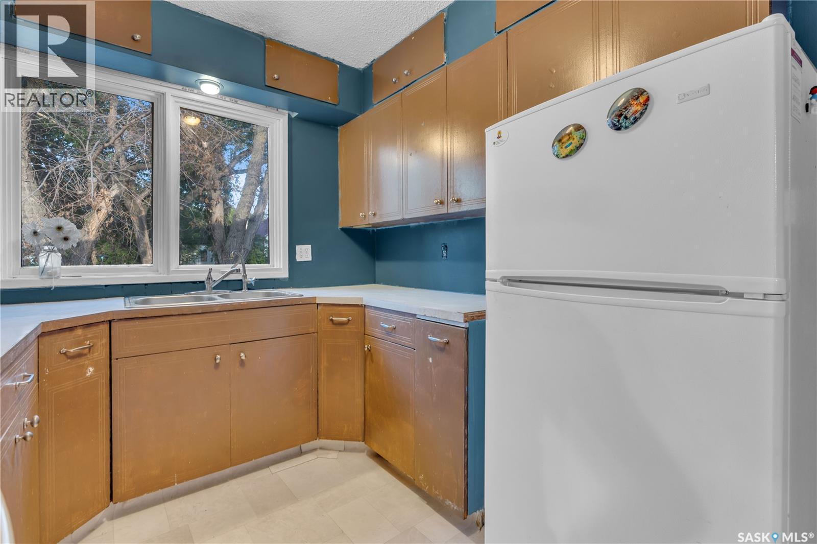 208 Lorne Street, Cupar, SK - Indoor Photo Showing Kitchen