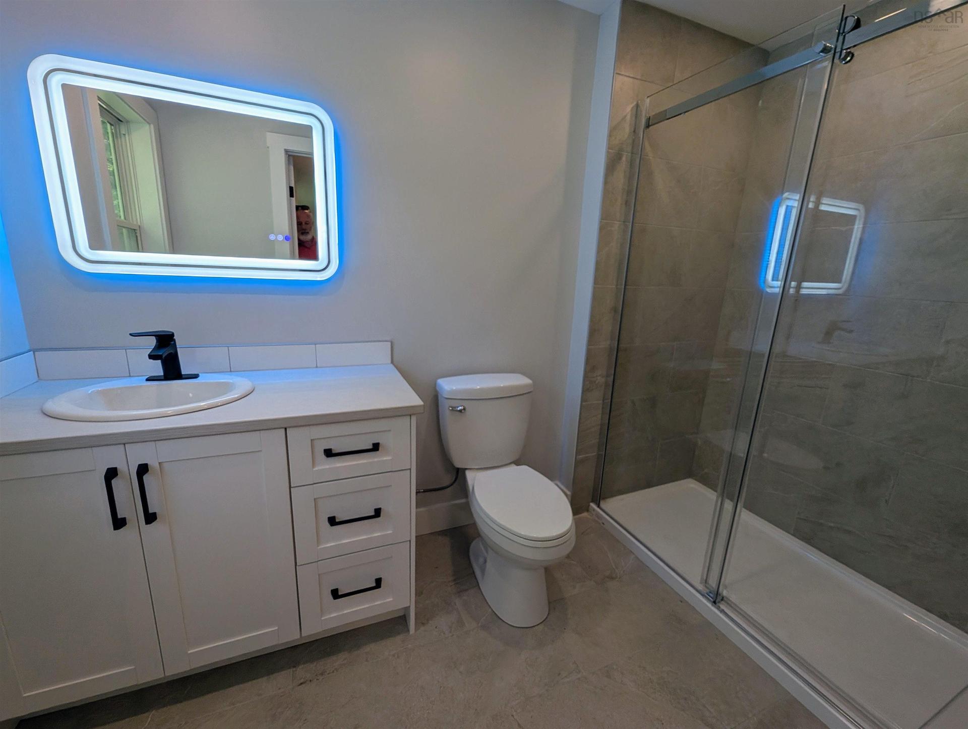 6 Shadebush Walk, Upper Sackville, NS - Indoor Photo Showing Bathroom