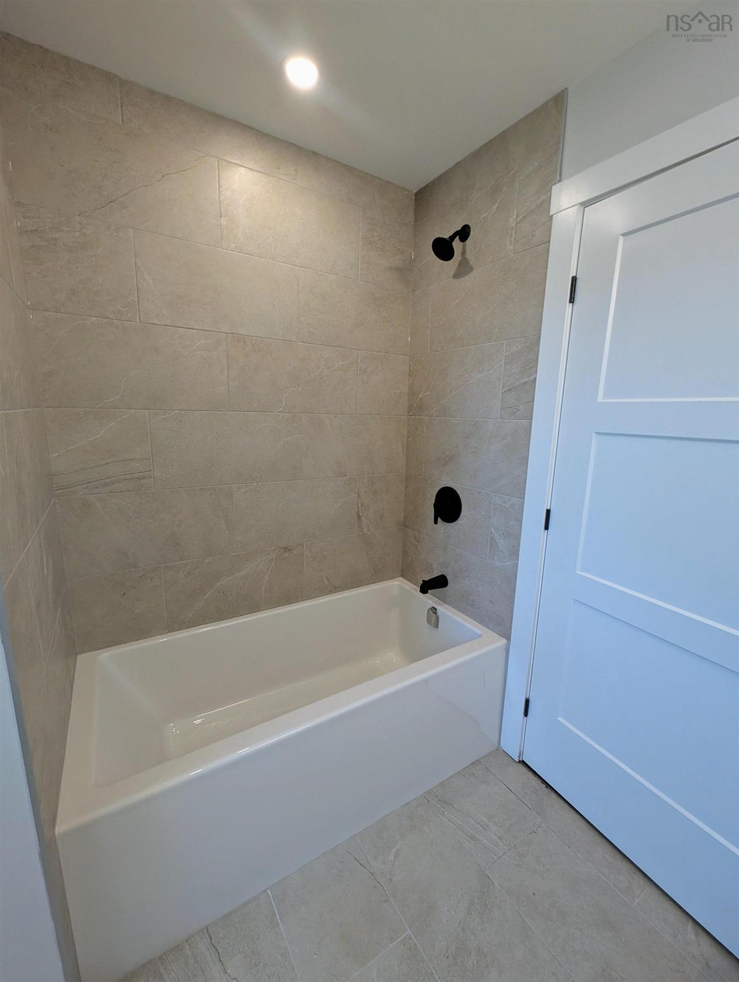 6 Shadebush Walk, Upper Sackville, NS - Indoor Photo Showing Bathroom