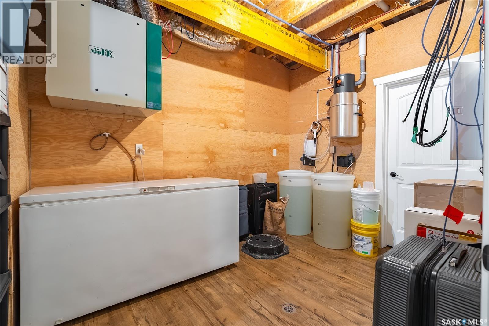 Scholl Acreage, Battle River Rm No. 438, SK - Indoor Photo Showing Laundry Room