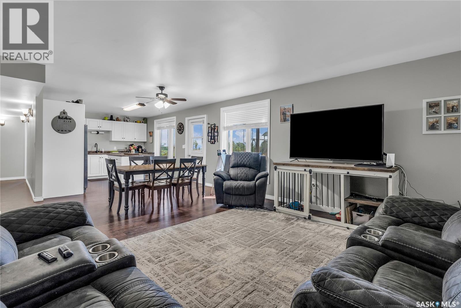 Scholl Acreage, Battle River Rm No. 438, SK - Indoor Photo Showing Living Room