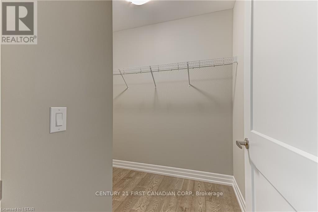 811 - 480 Callaway Road, London North (North R), ON - Indoor